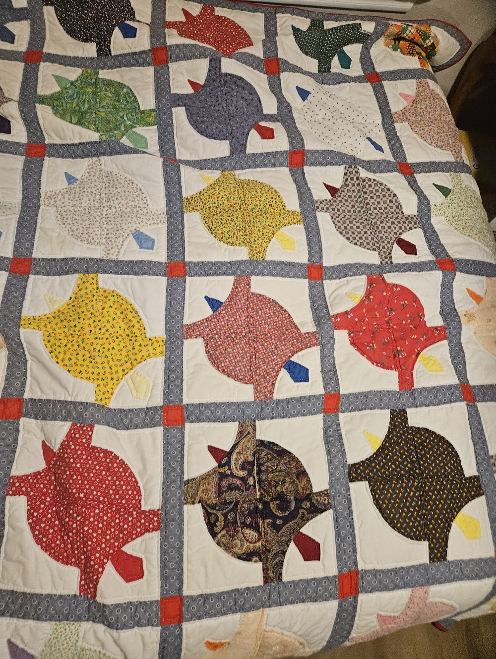 Handmade Multicolor Patchwork Quilt - Home Bedding - Picture 4 of 7